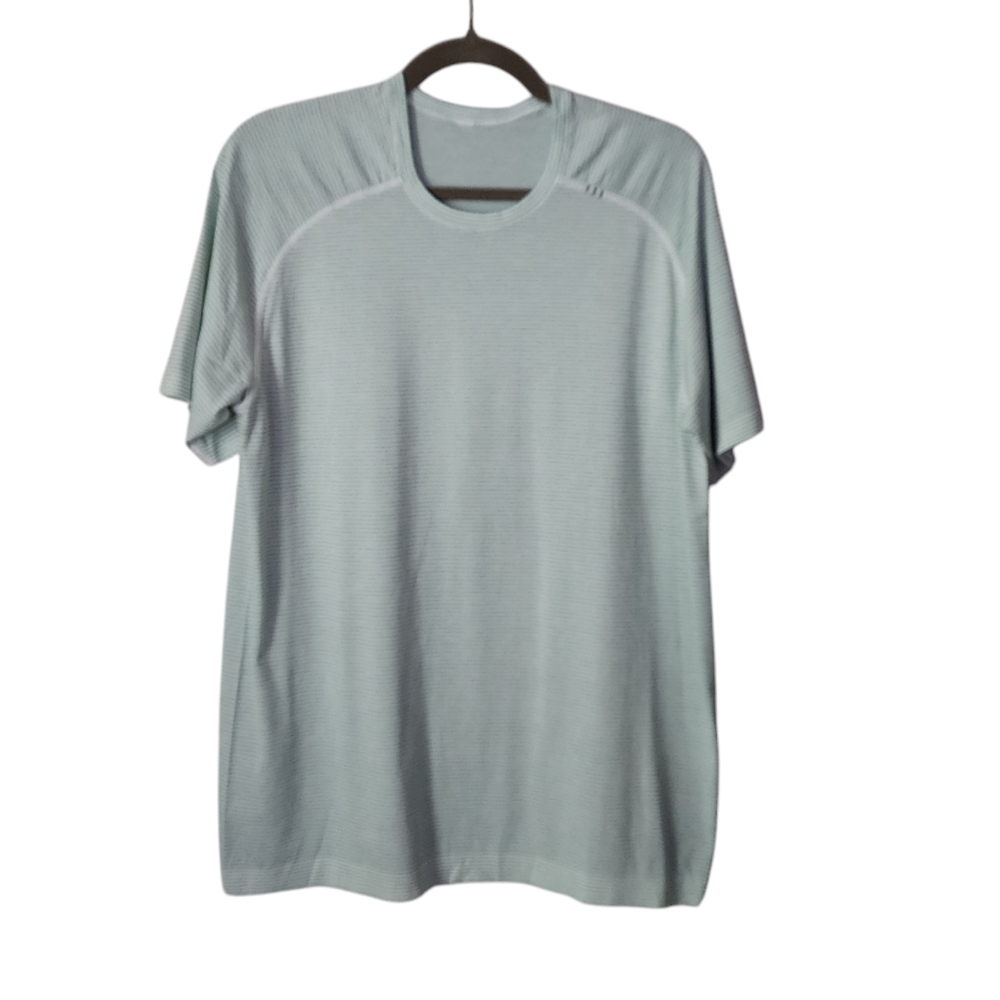 LULULEMON mens active tech tee athletic gym shirt micro stripe size L